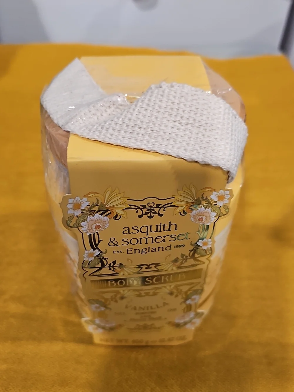 Asquith & Somerset Vanilla Scented Body Scrub w Brush 15.87 oz- New Sealed